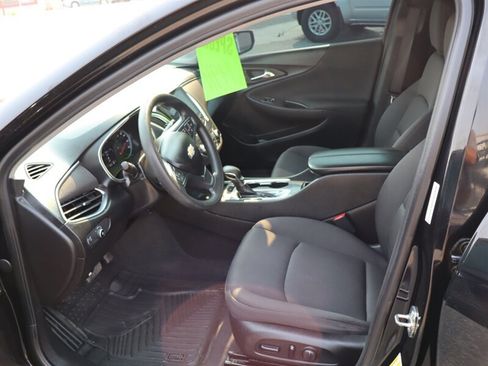 Used 2021 Chevrolet Malibu LT FWD image 14