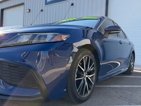 Used 2023 Toyota Camry SE FWD image 2