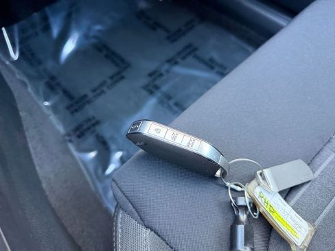 Used 2025 Kia K5 LXS image 21