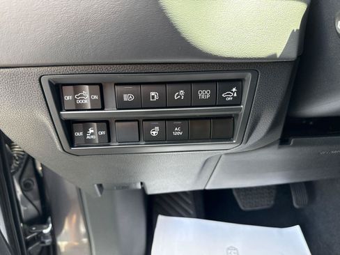 Used 2023 Toyota Tundra Platinum w/ Advanced Package AWD/4WD image 12