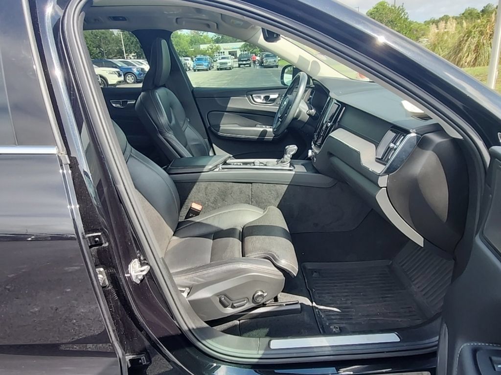 Used 2021 Volvo XC60 T5 Inscription w/ Advanced Package AWD/4WD image 32