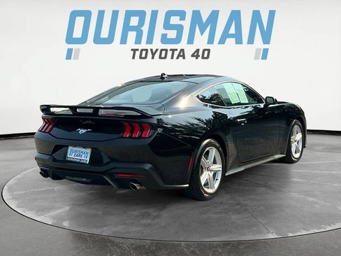 Used 2026 Ford Mustang Coupe RWD image 7