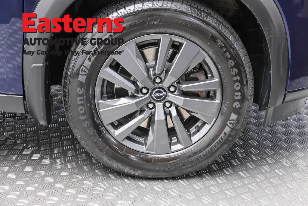 Used 2022 Nissan Pathfinder SV AWD/4WD image 33