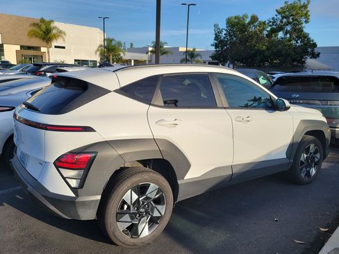 Used 2024 Hyundai Kona SEL image 4