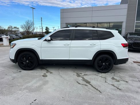 Used 2023 Volkswagen Atlas SE image 8