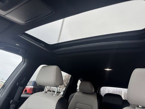 Used 2025 Honda CR-V Sport Touring image 21