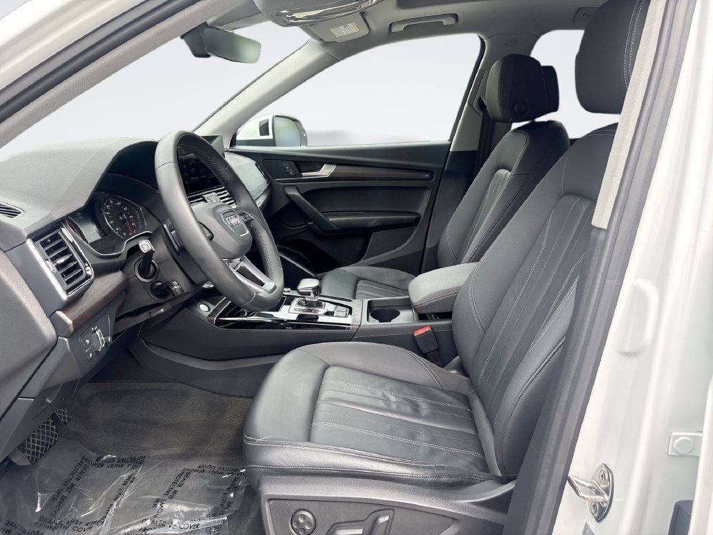 Used 2023 Audi Q5 2.0T Premium w/ Convenience Package AWD/4WD image 13
