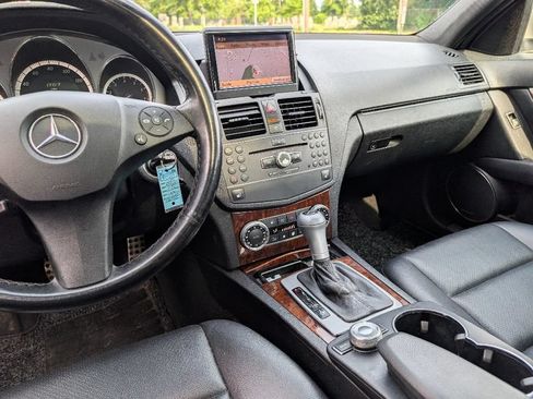 Used 2009 Mercedes-Benz C 300 4MATIC Sedan image 23