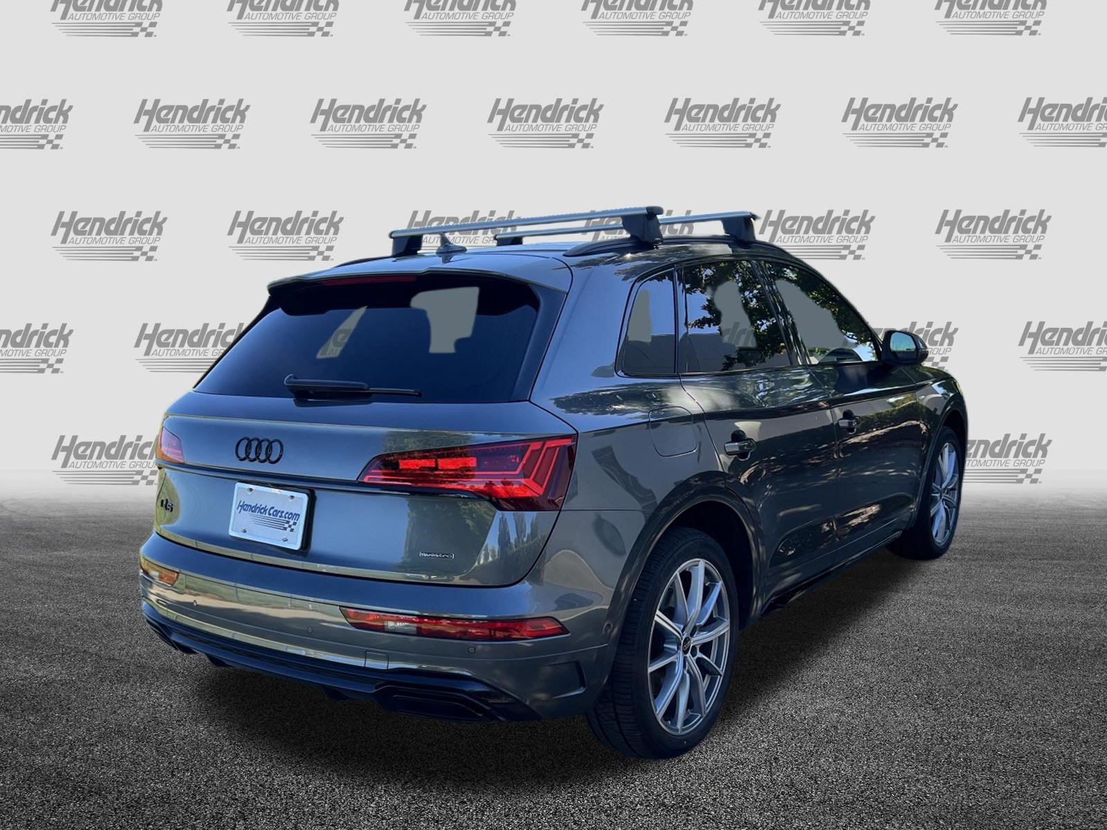 Used 2024 Audi Q5 e Prestige AWD/4WD image 9
