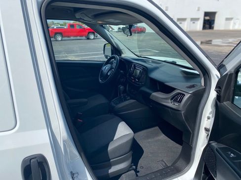 Used 2022 RAM ProMaster City Tradesman FWD image 12
