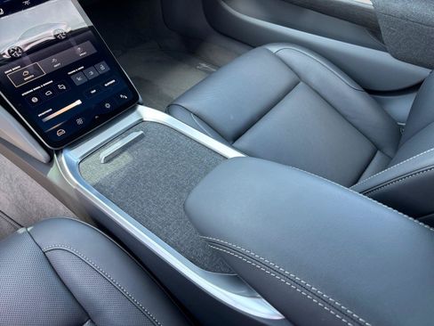 Used 2024 Lucid Air Pure RWD image 33