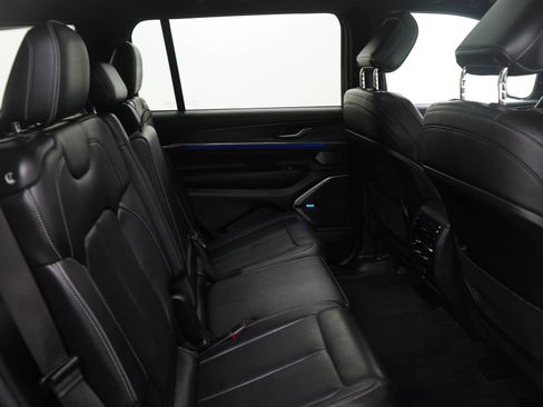 Used 2022 Jeep Grand Cherokee L Overland w/ MOPAR Finishing Package image 12