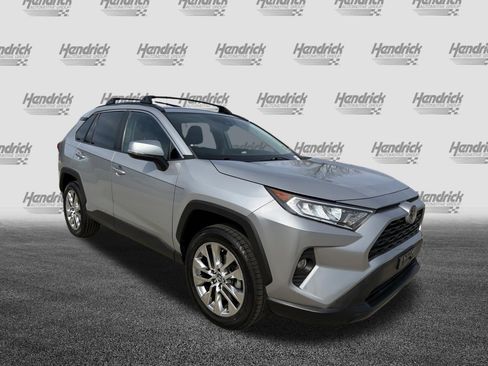 Used 2021 Toyota RAV4 XLE Premium image 2