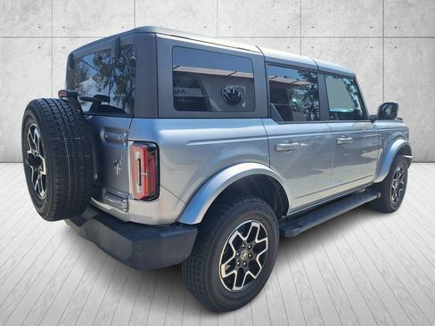 Used 2023 Ford Bronco Outer Banks image 5