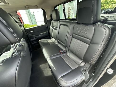 Certified 2024 Nissan Frontier SL image 23