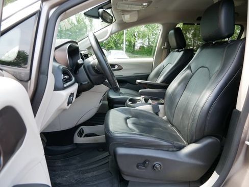 Used 2018 Toyota Tundra SR5 w/ TRD Sport Package AWD/4WD image 44
