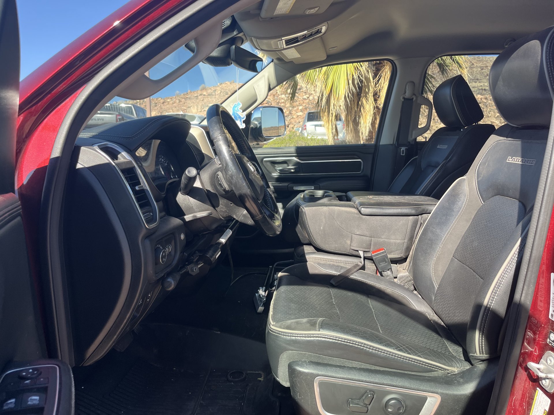 Used 2022 RAM 1500 Laramie AWD/4WD image 6