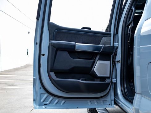 Used 2025 Ford F350 Platinum image 39