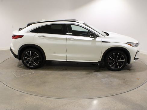 Used 2023 INFINITI QX55 Essential image 6