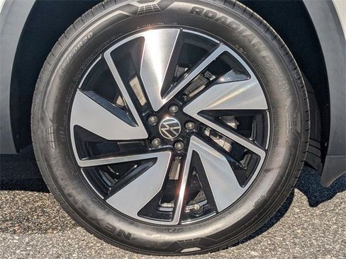 New 2026 Volkswagen Atlas SE image 10