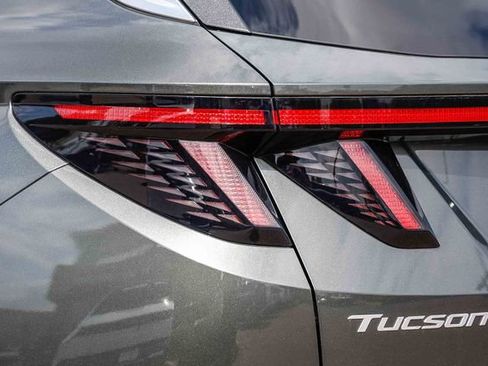 Certified 2025 Hyundai Tucson SEL AWD/4WD image 10
