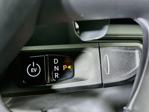 Used 2024 Kia EV9 Land AWD/4WD image 25