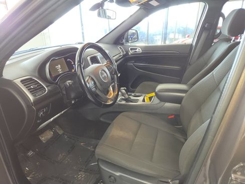 Used 2021 Jeep Grand Cherokee Laredo AWD/4WD image 15
