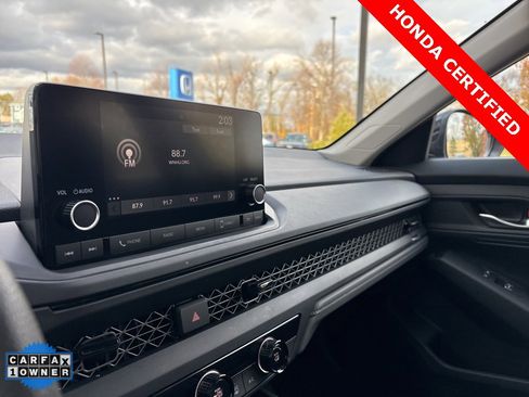 Certified 2025 Honda Accord LX image 18