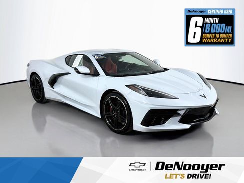 Used 2021 Chevrolet Corvette Stingray Preferred Cpe w/ 2LT RWD image 1