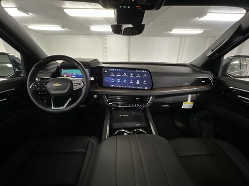 New 2025 Chevrolet Suburban High Country AWD/4WD image 57