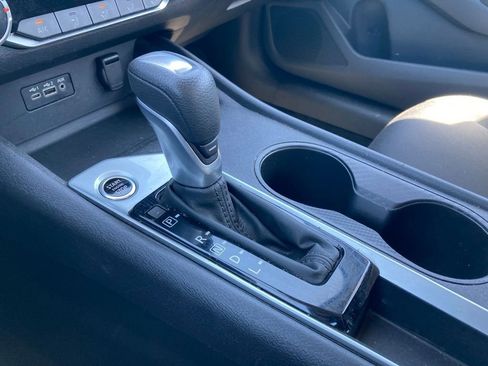 Used 2025 Nissan Altima 2.5 SV image 25