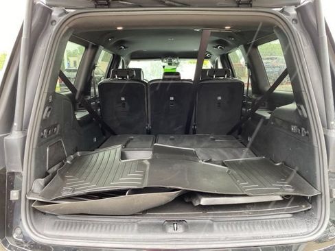 Used 2022 Jeep Wagoneer Series II AWD/4WD image 5