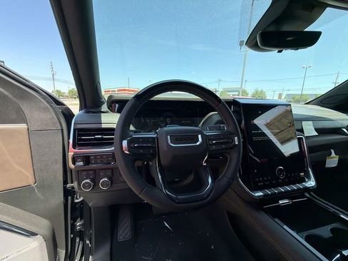 New 2026 GMC Yukon Denali Ultimate AWD/4WD image 11