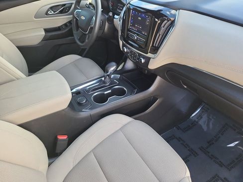 Used 2023 Chevrolet Traverse LS image 29