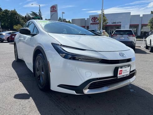 Certified 2026 Toyota Prius Plug-In Hybrid FWD image 1