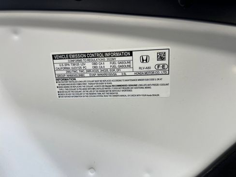 Used 2022 Honda Pilot Sport image 17