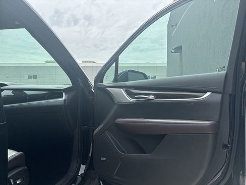 Used 2021 Cadillac XT6 Premium Luxury AWD/4WD image 9