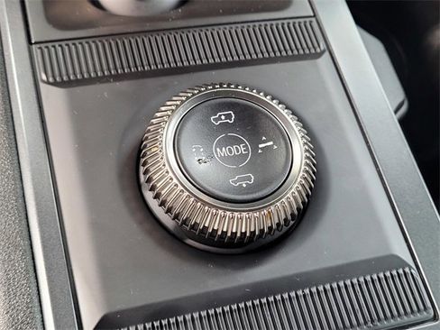 Used 2024 GMC Hummer EV 2X w/ Extreme Off-Road Package image 13