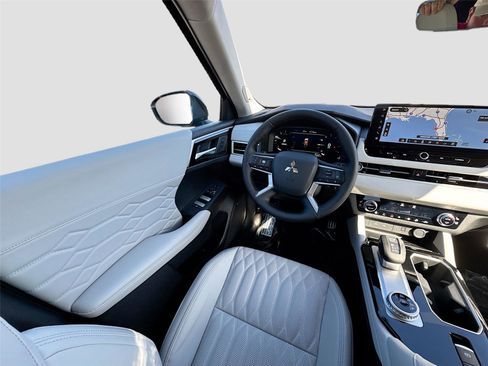 New 2026 Mitsubishi Outlander SEL image 24