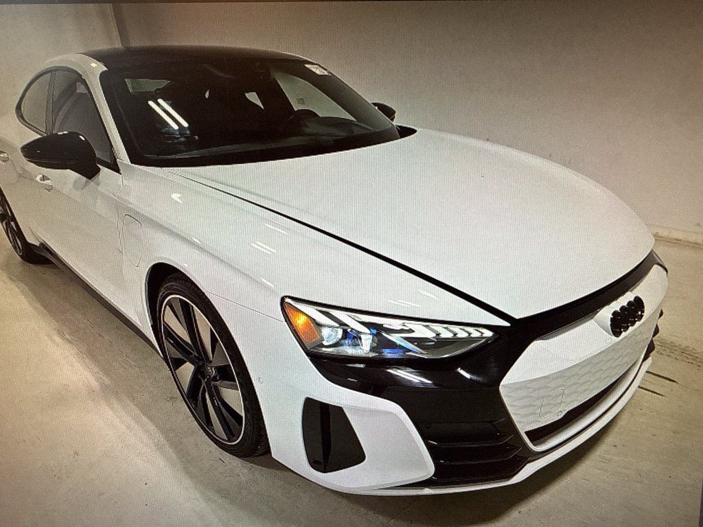 Used 2024 Audi e-tron GT Prestige AWD/4WD image 5