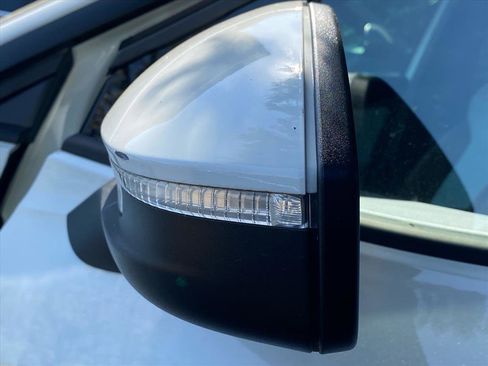 Certified 2023 Volkswagen ID.4 Pro image 17