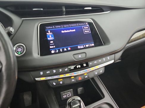 Certified 2023 Cadillac XT4 Premium Luxury AWD/4WD image 17