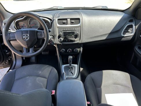 Used 2014 Dodge Avenger SE w/ Blacktop Package FWD image 6