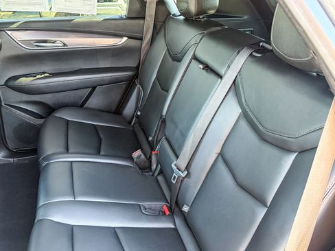 Used 2022 Cadillac XT5 Luxury image 39