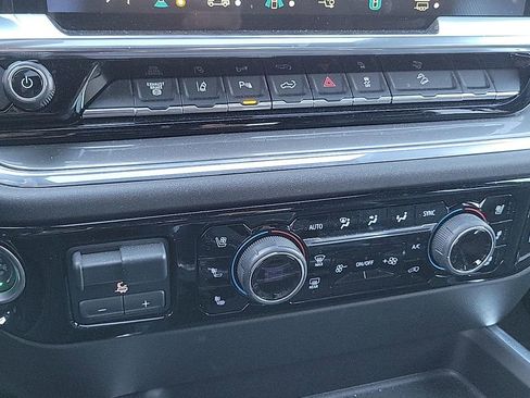 Used 2024 Chevrolet Silverado 2500 High Country w/ High Country Premium Package image 27