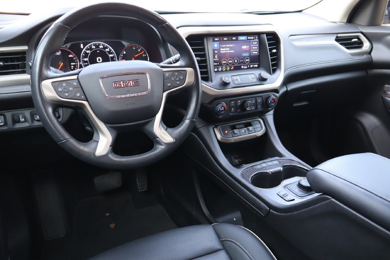 Used 2022 GMC Acadia Denali w/ Trailering Package FWD image 5