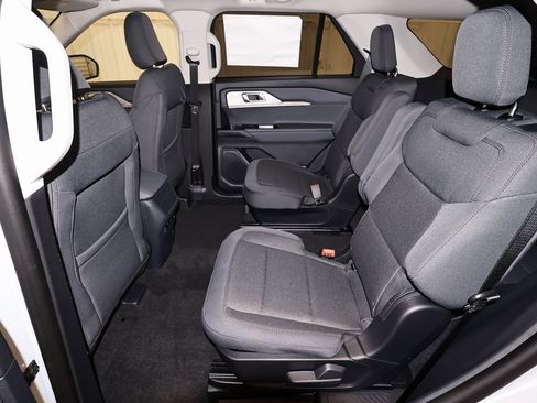 New 2026 Ford Explorer Active image 12