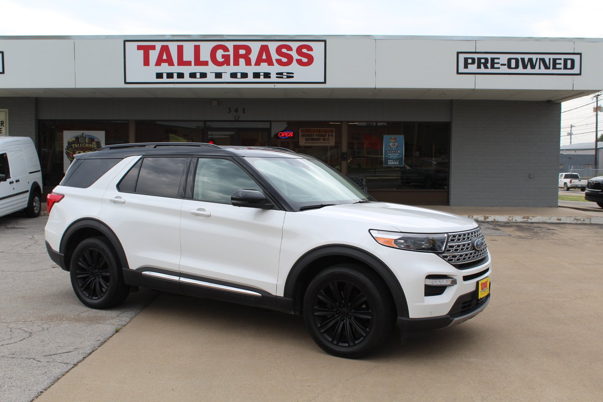Used 2020 Ford Explorer Limited AWD/4WD image 2