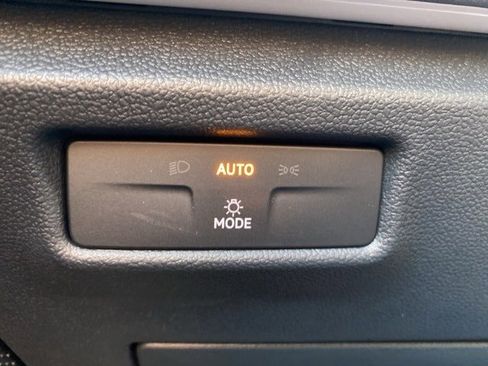 New 2026 Volkswagen Tiguan SE R-Line image 32