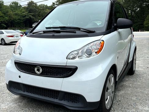 Used 2015 smart fortwo pure image 4